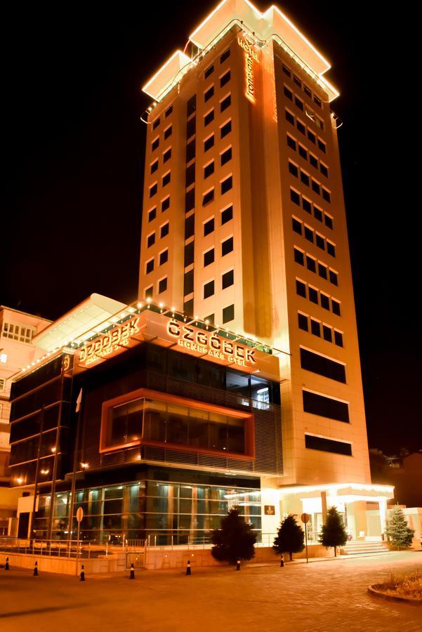 Ozgobek Ronesans Hotel De Luxe Ουσάκ Εξωτερικό φωτογραφία