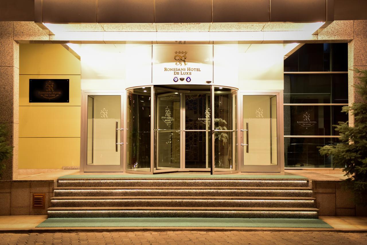 Ozgobek Ronesans Hotel De Luxe Ουσάκ Εξωτερικό φωτογραφία