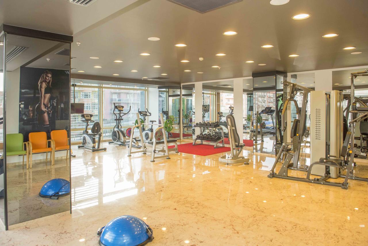 Ozgobek Ronesans Hotel De Luxe Ουσάκ Εξωτερικό φωτογραφία